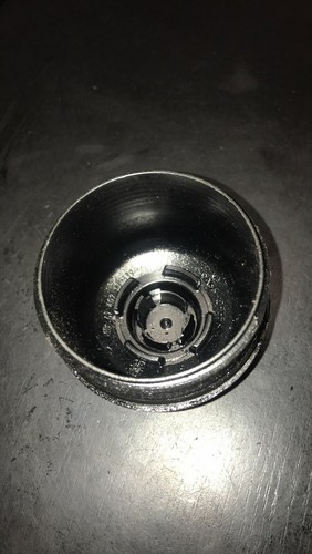 6740217339 Ölkühler Befestigungsmutter Abdeckung für BMW 3er