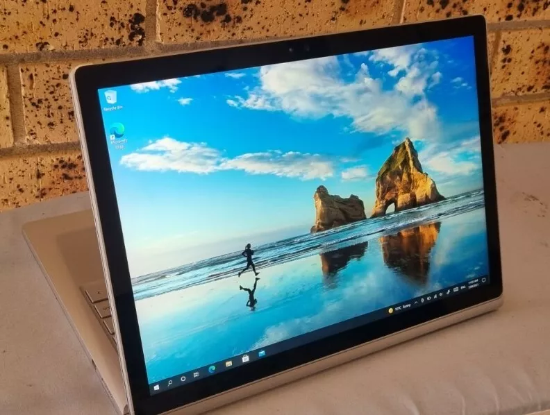 Microsoft Surface Book 13.3