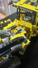 LEGO Technic 42030 Volvo L350F Wheel Loader - READ DESCRIPTION - No Remote