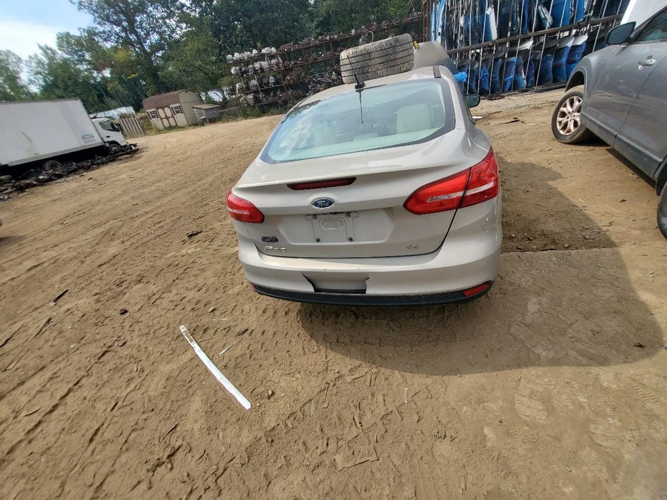 Used Alternator fits: 2015 Ford Focus gasoline w/o turbo VIN 2 8th digit Grade A Foto 3 de 4