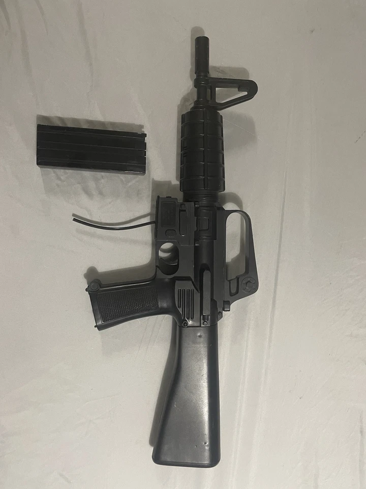 Entertech AM-16 Toy Water Gun Water Blaster W/ Removable Magazine Used Condition - Image 3 of 4