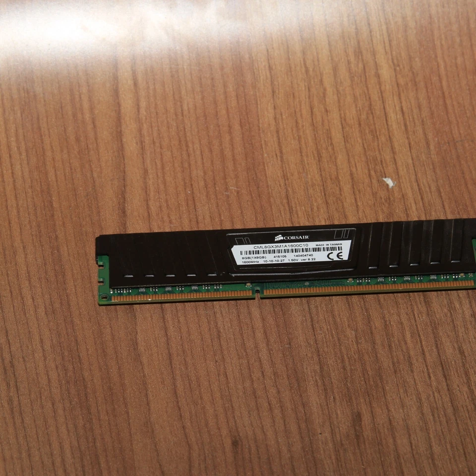 Corsair Vengeance LP CML8GX3M1A1600C10 8GB PC3-12800 1600MHz DDR3 Desktop RAM - Image 2 of 3