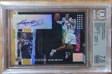 2018-19 Panini Status Kobe Bryant Auto GOLD #/10 BGS 7.5 Auto 10