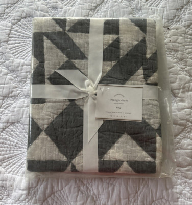 New POTTERY BARN Cotton Triangle Print King PILLOW Sham 20x36