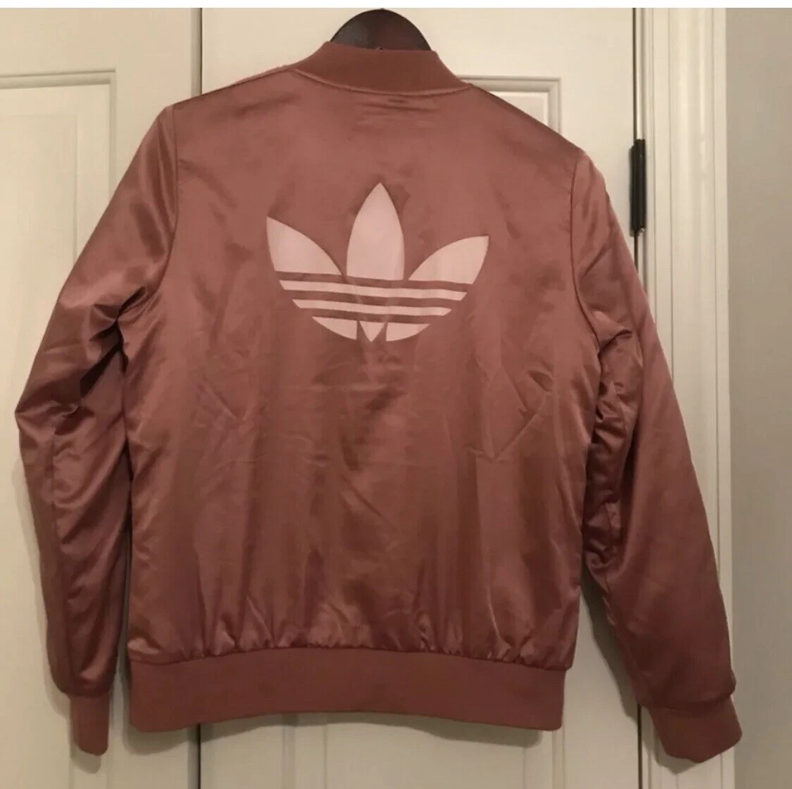 todo lo mejor comunicación Abundantemente Adidas Originals Rose Gold Bomber Jacket S Pink Puffer Satin Shiny Firebird  | eBay