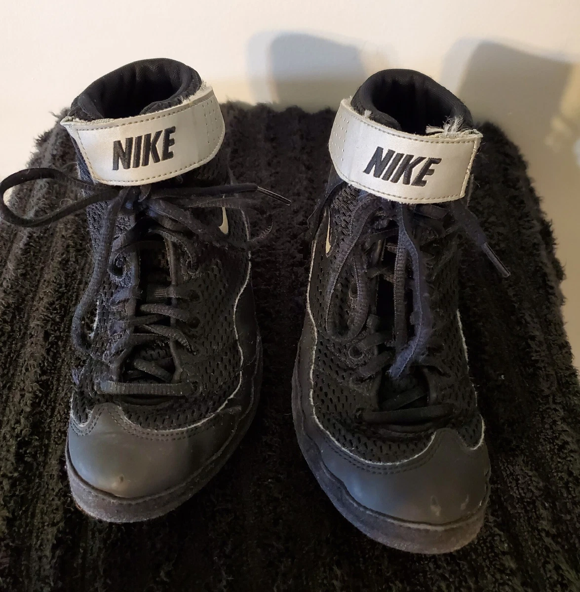 Nike Inflict Wrestling Shoes Size 4 Black Silver 325256 005