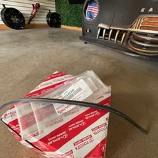 (1) Genuine Lexus Windshield Wiper Blade Refill 85214-02340 - same as dealer