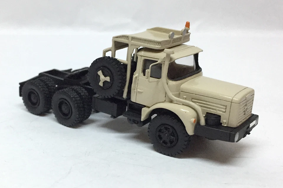 HO 1/87 Berliet TBO 6x4 - 1969 - Modelo de resina listo para usar por Fankit Models Foto 2 de 4