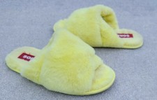 Sorel Women's Go Mail Run Yellow Faux Fur Crisscross Band Slippers Sz 10