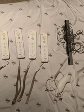 Nintendo Wii Remote Controllers Lot of 4 with Nunchuk & Sensor Bar, Untested