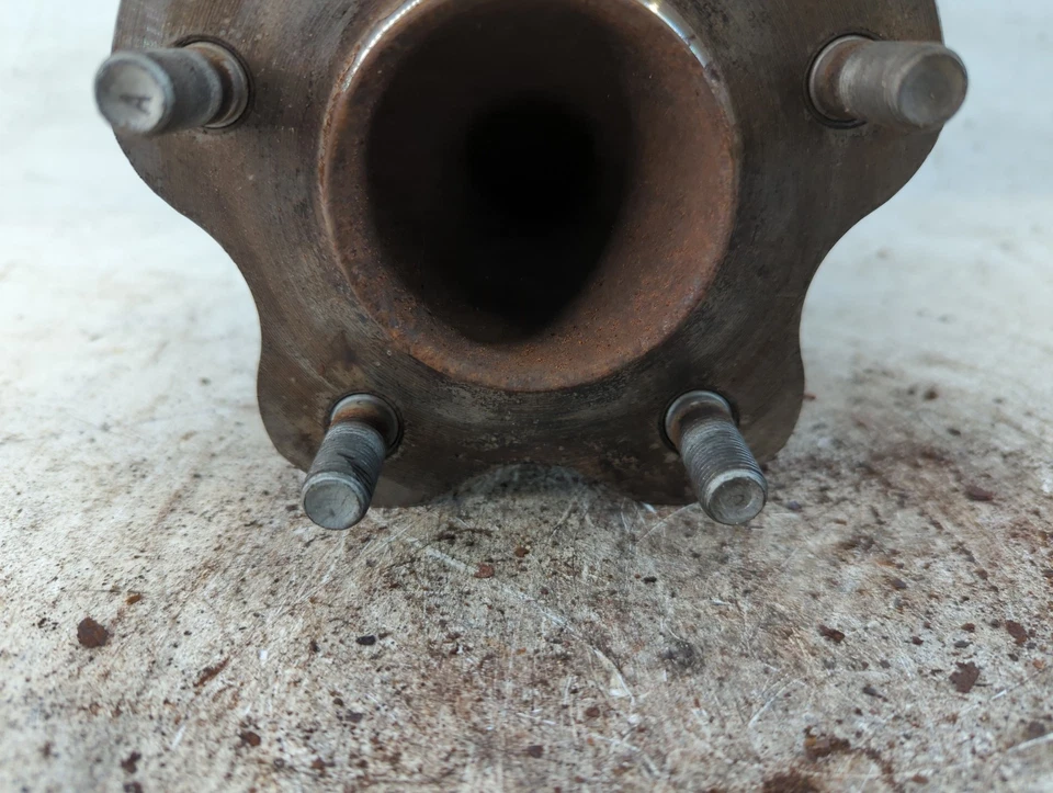 Nissan Altima 2013-2018 buje de rueda delantera fabricante original EQ7AL Foto 3 de 4