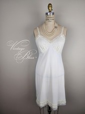 Vintage 1950's Light Cream Lace Trimmed Slip by Lorraine Size 34 Short