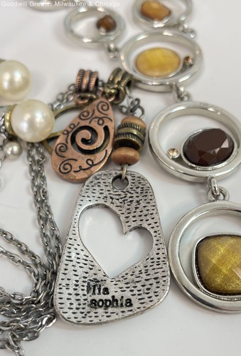 Lia Sophia Mixed Media Pendant Necklaces Unbranded Faux Pearl Earrings 52.3g - Picture 5 of 6