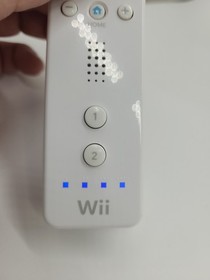 Nintendo RVL-101 Wii Console Bundle With Controller Nunchuck & Hookups White OEM