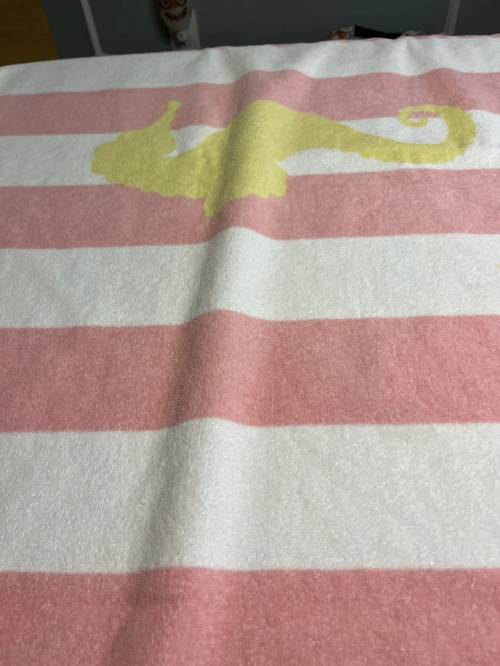 "Toalla de playa Pottery Barn rosa blanco amarillo caballito de mar piscina aproximadamente 31x60""" Foto 3 de 4