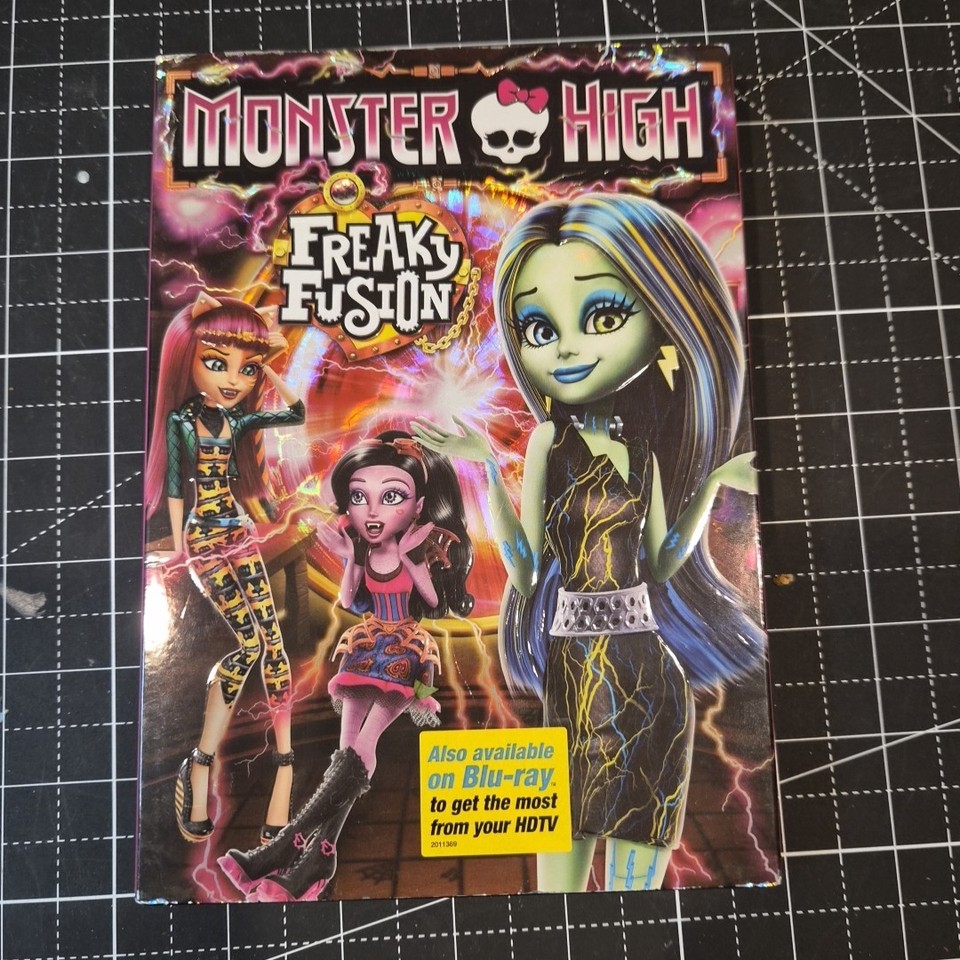 Monster High Twyla 13 Wishes w Accessories Pet Purse Stand + Freaky ...