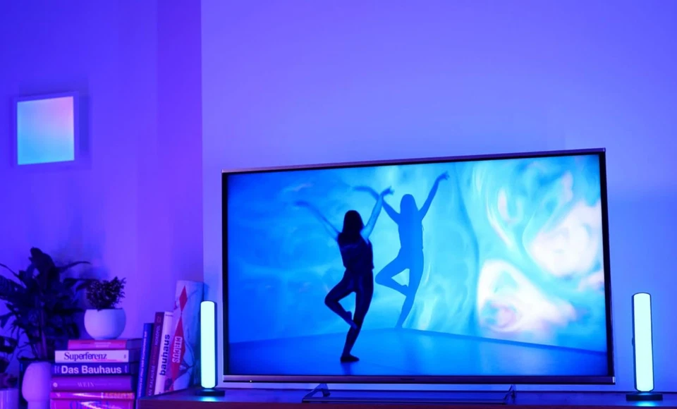 LEDVANCE SMART+ WIFI Lampada Da Terra a LED, Nera, 2X 2,5W, 2X 480Lm. NUOVE - Immagine 2 di 3