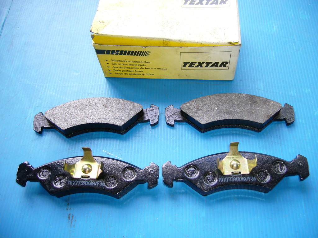 Plaquettes de freins avant Textar pour Ford Fiesta II de 1983 à 1989