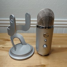Blue Yeti USB Microphone Silver With Stand NO POWER CORD or SCREWS 