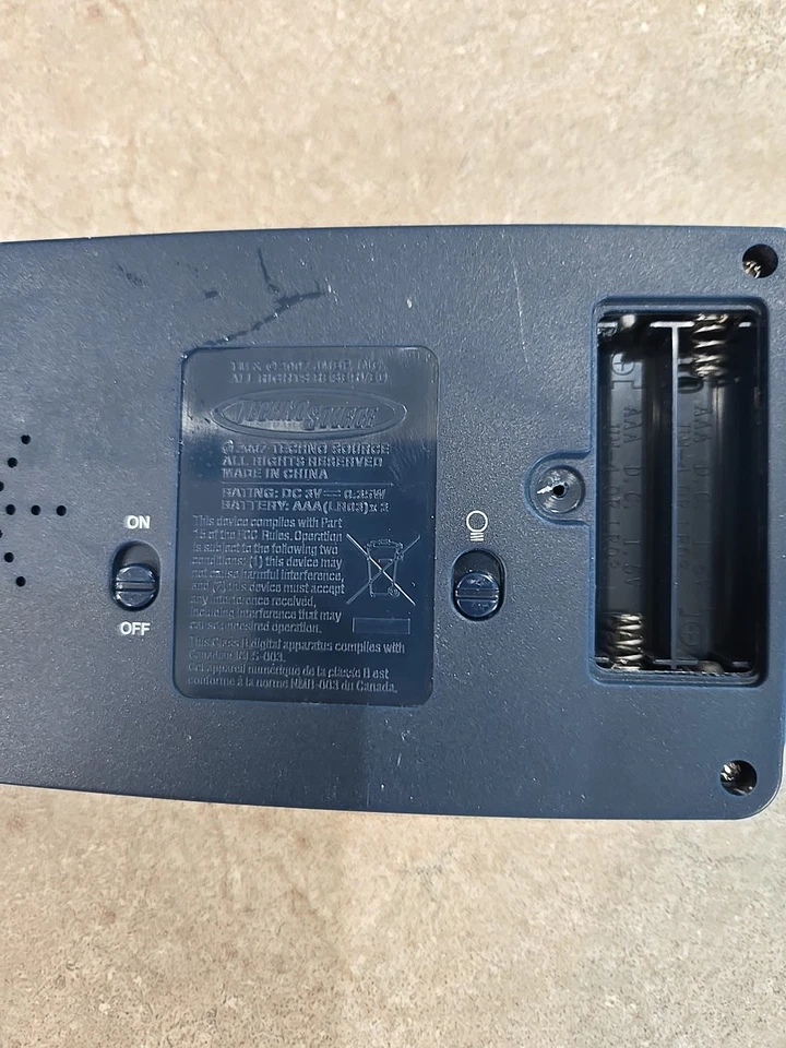 LCD Game "Are you smarter than a 5th Grader" Electronic Handheld Touchscreen  - Image 2 of 4