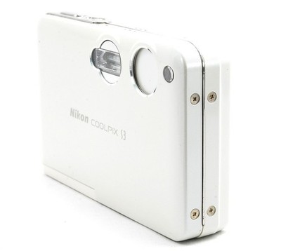Nikon COOLPIX S3 6.0MP Digital Camera - Ivory white for sale