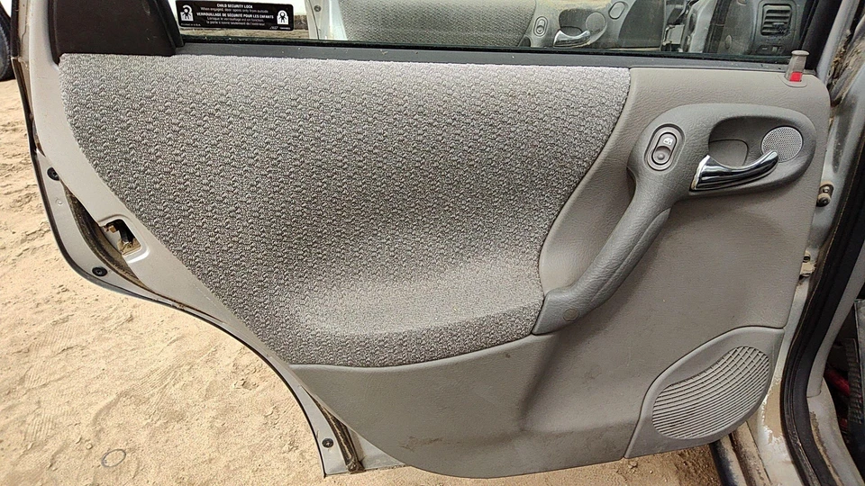 Panel de moldura de puerta interior trasera izquierda Saturn L100 2000-2005 solo trasero gris 96b Foto 3 de 4