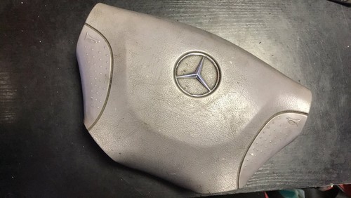 Steering wheel airbag cover