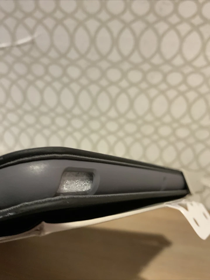 🍒 HEYDAY Folio Case For 10.2 in. iPad & 10.5 in. iPad Air . Hard Case - Image 3 of 3