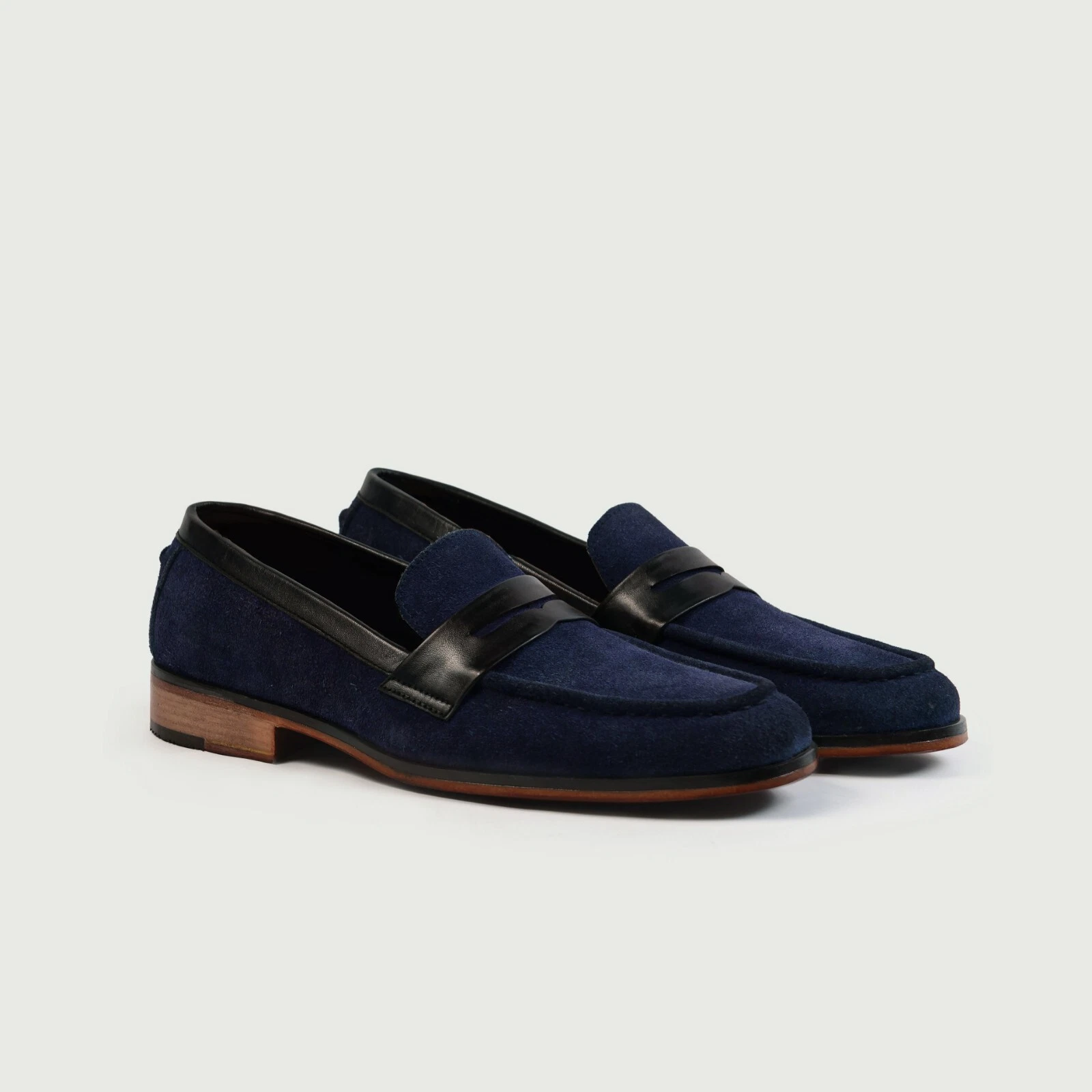 Bespoke Handmade Men's Leather Loafer Sovereign Steps Suede By Ministry of Shoes
Opens in a new wind