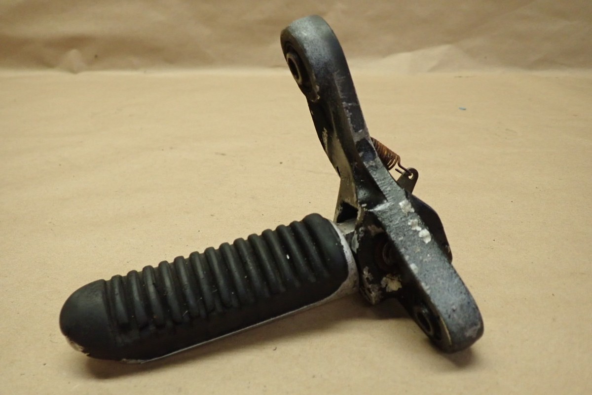 k 1992 SUZUKI KATANA GSX600F REAR RIGHT FOOT PEG | eBay