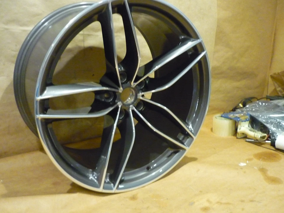 Ferrari 488 GTB,Spider - Rear Wheel /Rim 11x20 NEW P/N 315889 - Image 2 of 4