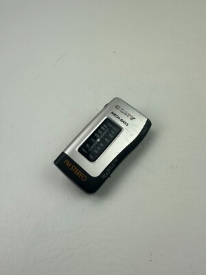 SONY SRF-S83 WALKMAN MEGA BASS FM AM COMPACT POCKET RADIO Used Tested