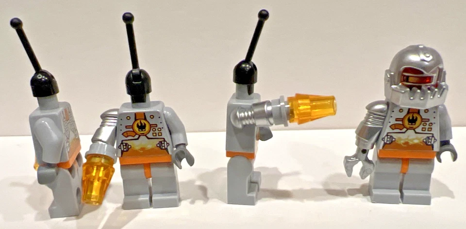 LEGO Agents Magma Commander Minifigure - agt027- agt028- Set 8971 Aerial Defense - Image 2 of 4