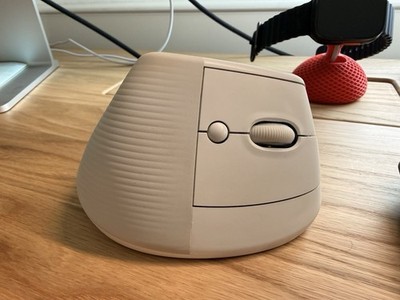 Logitech Lift for Mac   Vertikale Bluetooth-Maus in Weiß