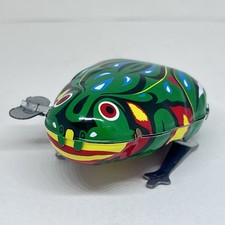 Vintage Tin Lithographed Mechanical Wind-Up Jumping Frog Toy Collectible M-01