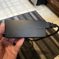 Targus Universal Power Adapter APA30 APA31US 19.5V Black for Laptops