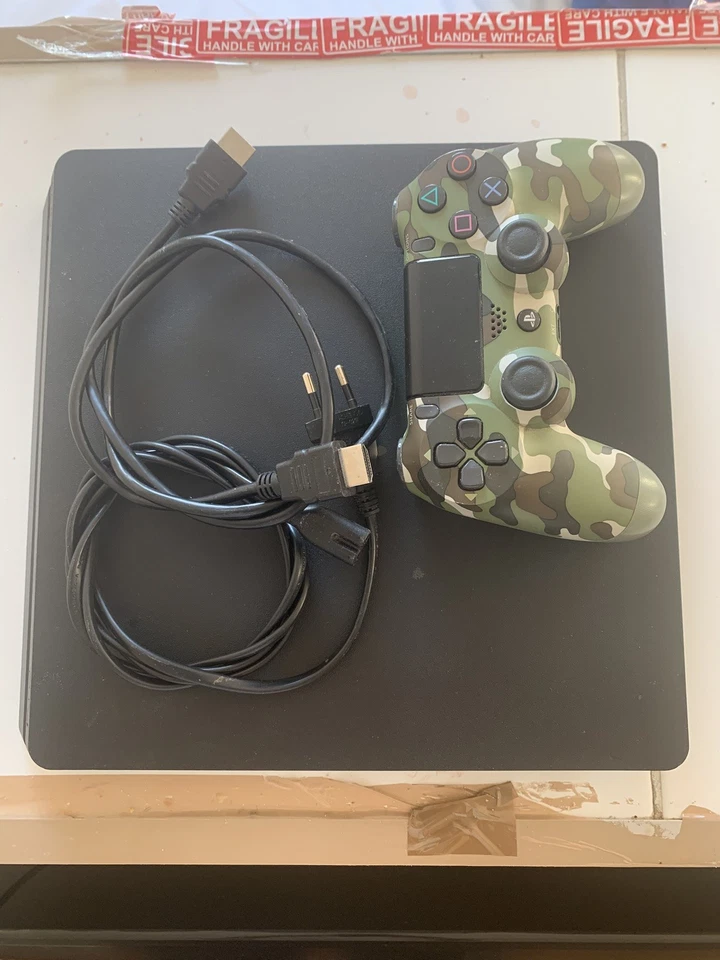 Sony PlayStation 4 Slim 1To Console - Noire - Photo 2/2
