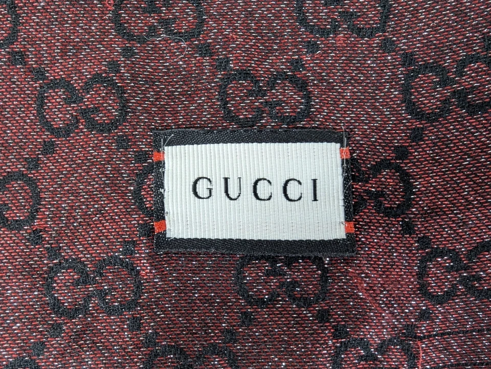 Authentic Gucci GG pattern Wool & Silk Shawl Wrap Multicolor Made in Italy. - Image 3 of 4