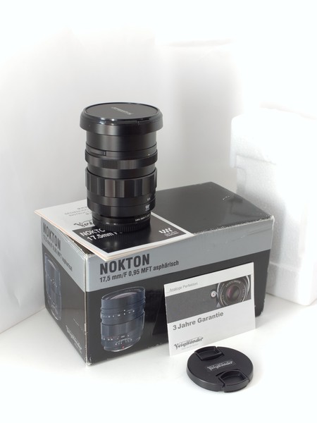 Voigtländer Nokton 17,5mm F/0,95 MFT Lens for OM System/Olympus/Lumix/Blackmagic