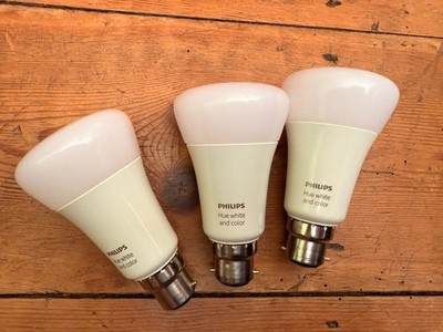 3x Philips Hue White & Colour Ambiance LED Smart Bulb B22 Bajonett
