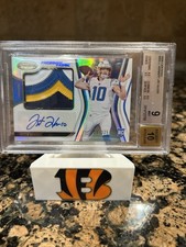 2020 Panini Certified Freshman Fabric Auto 4 Color Patch Justin Herbert /225!!!