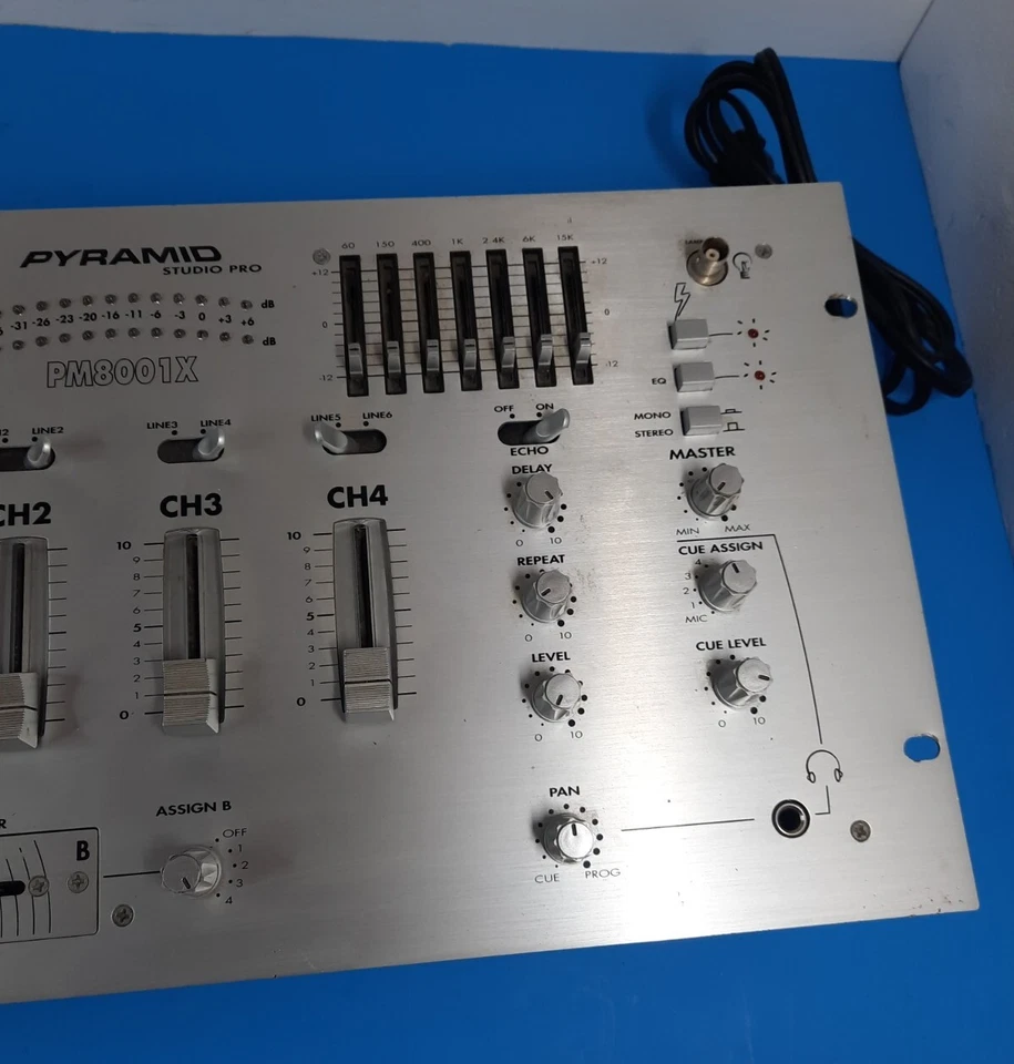 Pyramid PM8001X 4 Channel Rack Mount Stereo Mixer W/ 14 Band Equalizer & Digital - Image 4 of 4