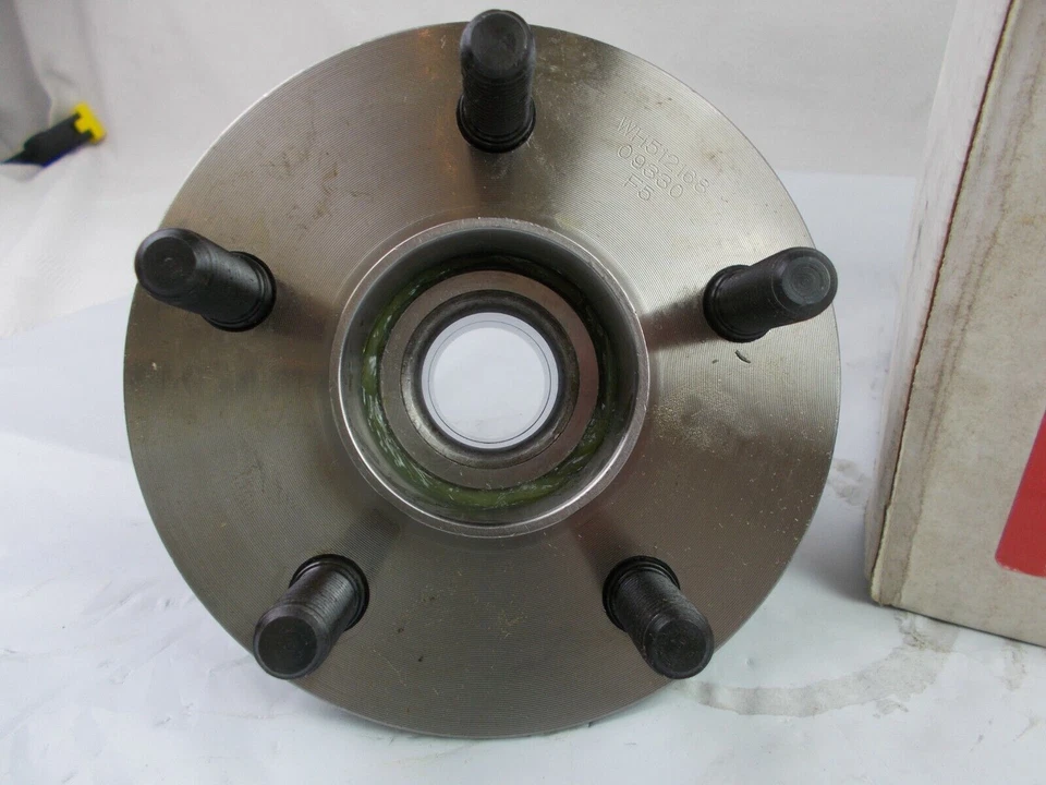 Wheel Bearing and Hub Assembly Rear Carquest For;  PT Cruiser Foto 2 de 4