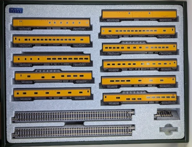 Kato 106-080 N Scale Union Pacific City of Los Angeles 11 Car Set - Image 2 of 3