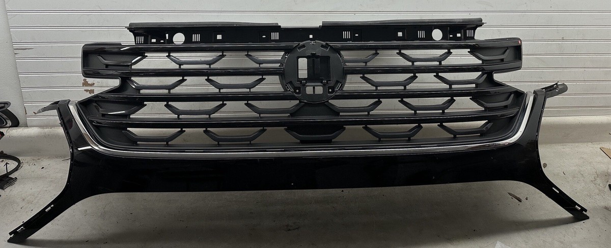 2024 Volkswagen Atlas Cross Sport Front grille grill OEM