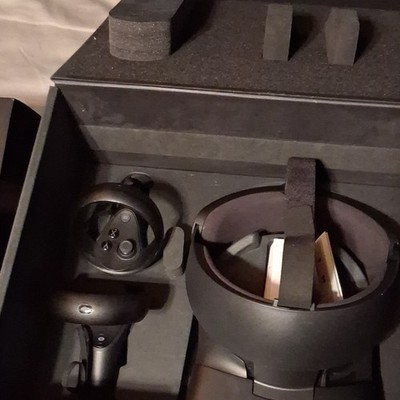 Oculus Rift S Black PC & Console VR Headset with Touch Controllers