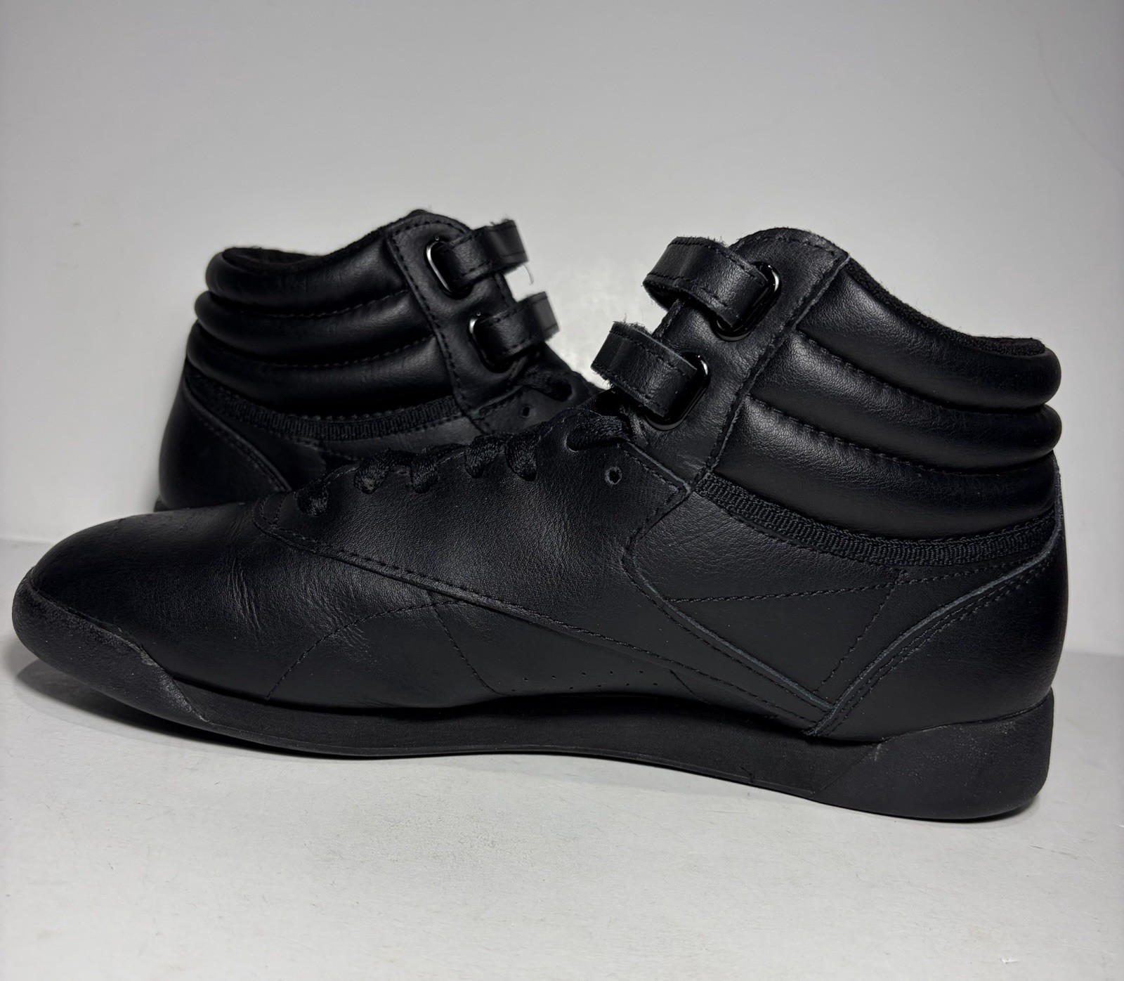 Reebok Freestyle F/S high-top classic women's U.S. size 9 black sneakers #2240 thumbnail 2