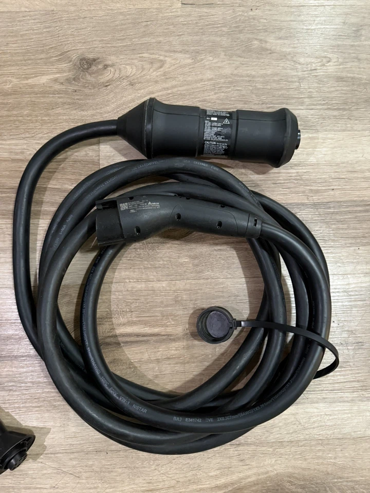 Cable de carga Polestar/Volvo EV modo 2 cargador de doble voltaje, 40A, 120v/240v OEM Foto 3 de 3