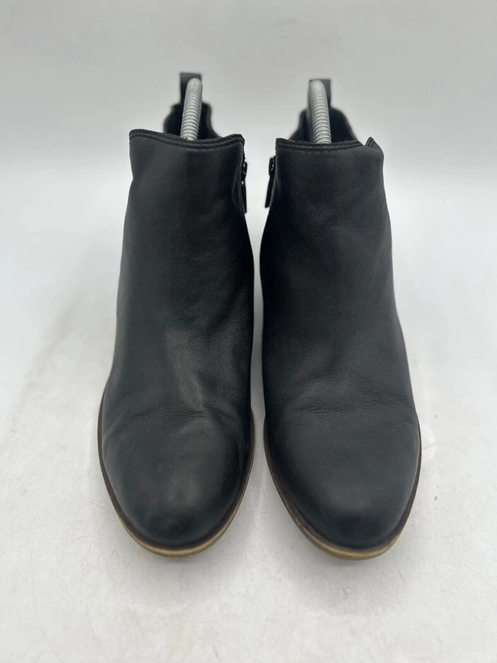 Lucky Brand Basel Women's Sz 9.8 Black Leather Pull On Side Zip Block Heel Boot - Image 2 of 4