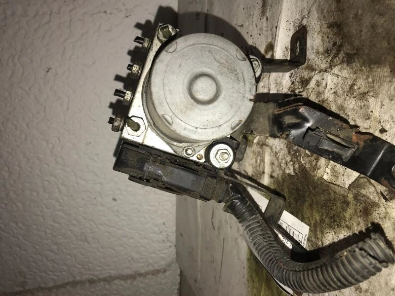 Модуль тормозного насоса ABS 2003 2004 03-04 Saturn ION задние барабанные тормоза - Изображение 2 из 2